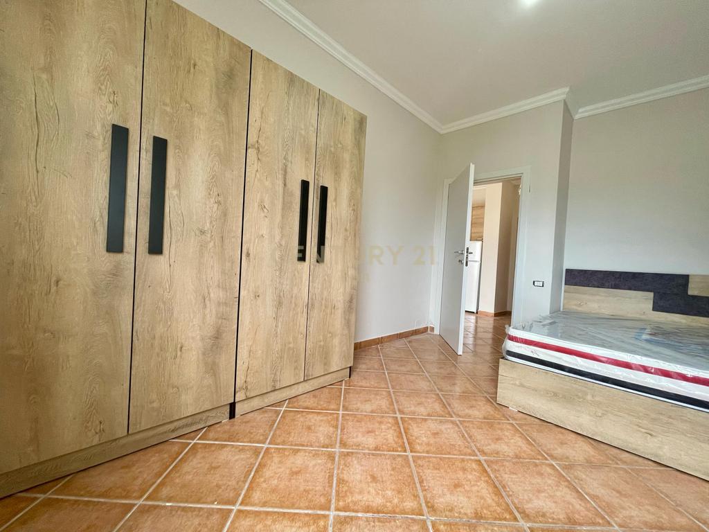 Apartamento 1+1 vista al mar, isla de Kavajë!