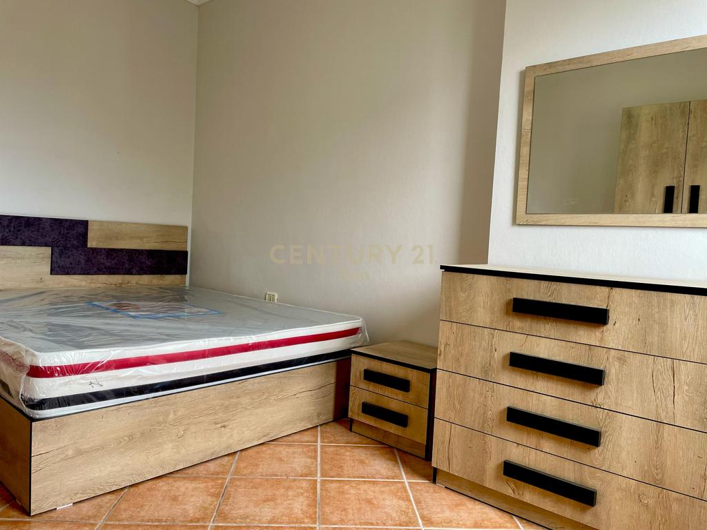 Apartamento 1+1 vista al mar, isla de Kavajë!