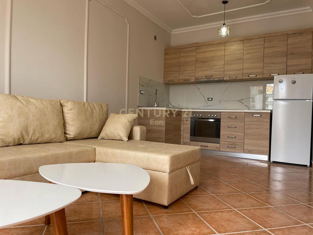 Apartamento 1+1 vista al mar, isla de Kavajë!
