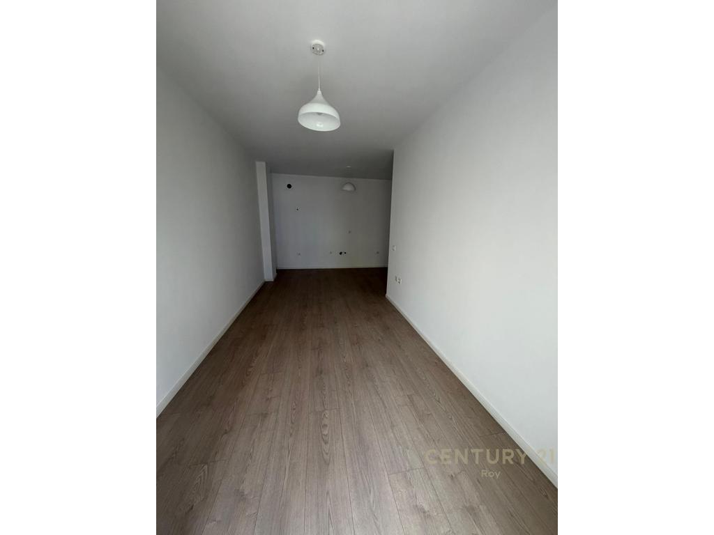 Apartamento 1+1 vista al mar, isla de Kavajë!