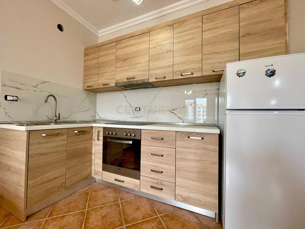 Apartamento 1+1 vista al mar, isla de Kavajë!