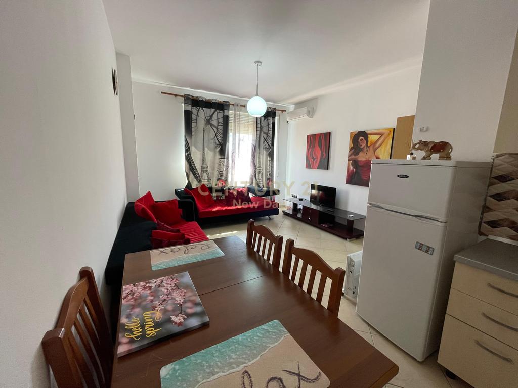 Apartamento en venta 1+1 en shkembi i kavajes!