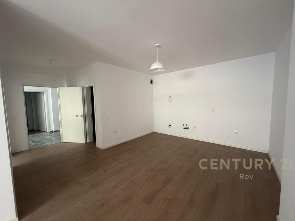 Apartamento en venta 1+1 en shkembi i kavajes!