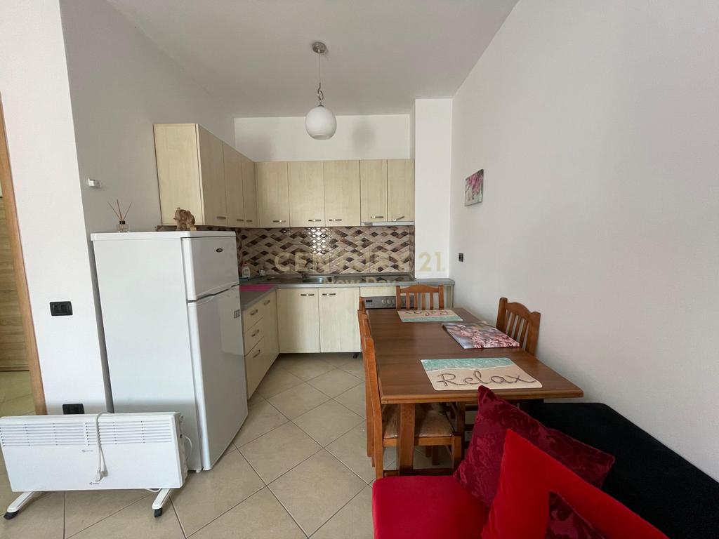 Apartamento en venta 1+1 en shkembi i kavajes!
