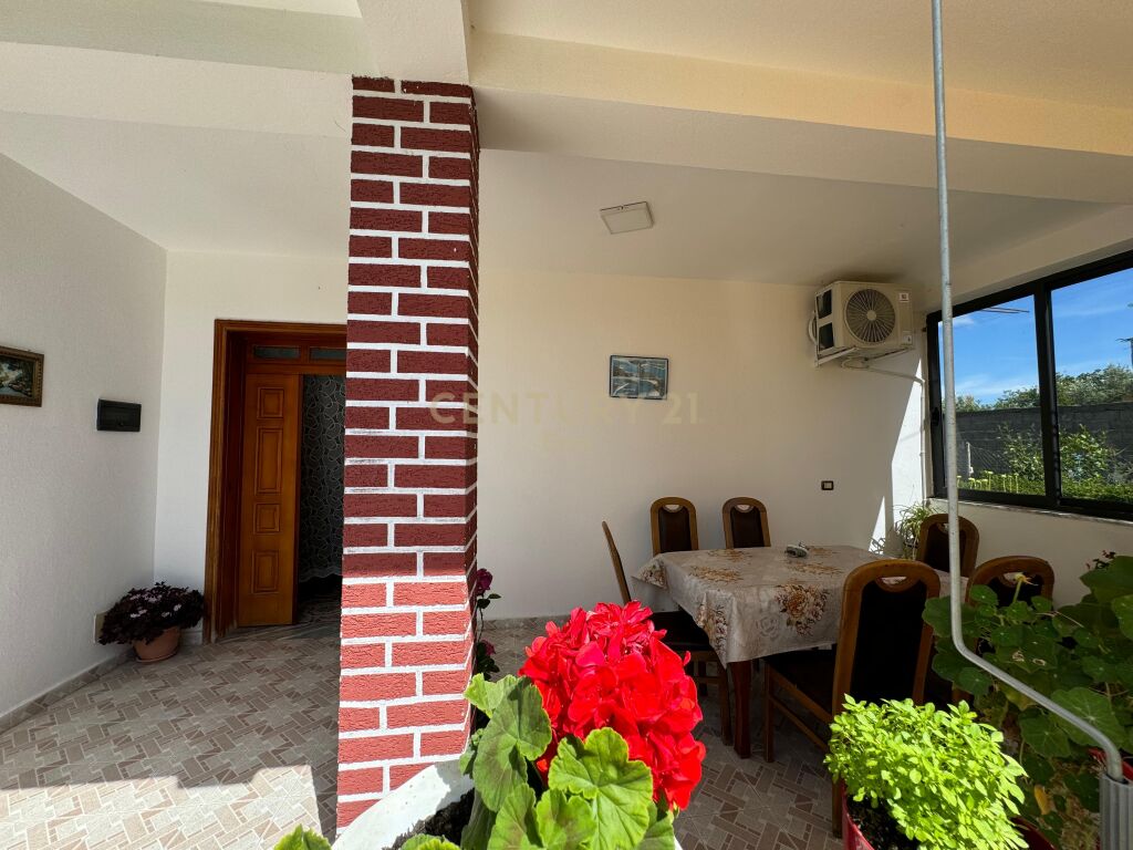 Privates haus zum verkauf in arapaj, Durrës - 330.000 € | 500 m²