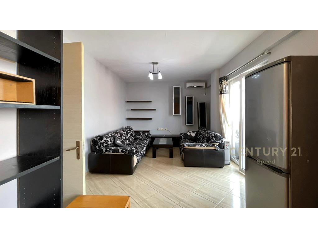 Apartment 2+1+2 +veranda for rent near bulevard te ri!