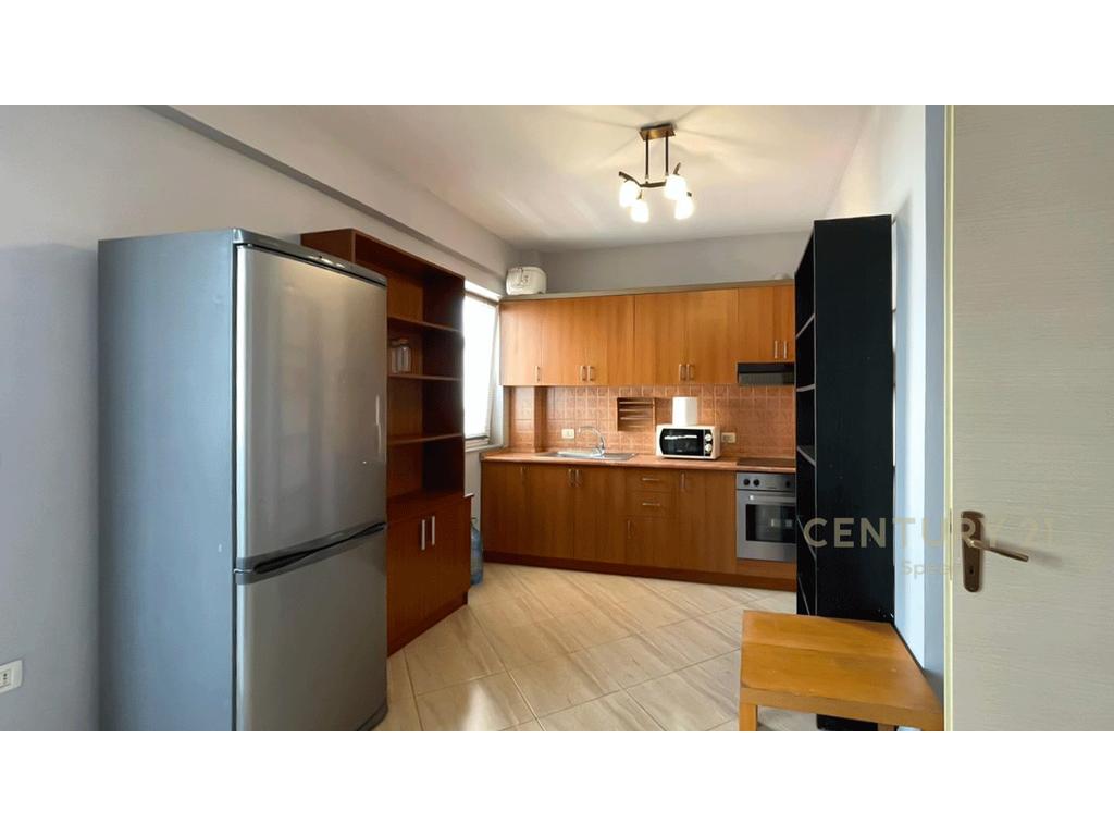 Apartment 2+1+2 +veranda for rent near bulevard te ri!