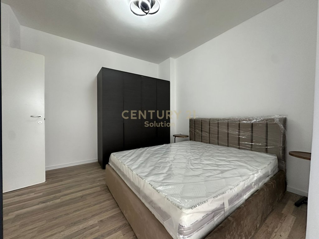 Apartment 2+1+2 +veranda for rent near bulevard te ri!