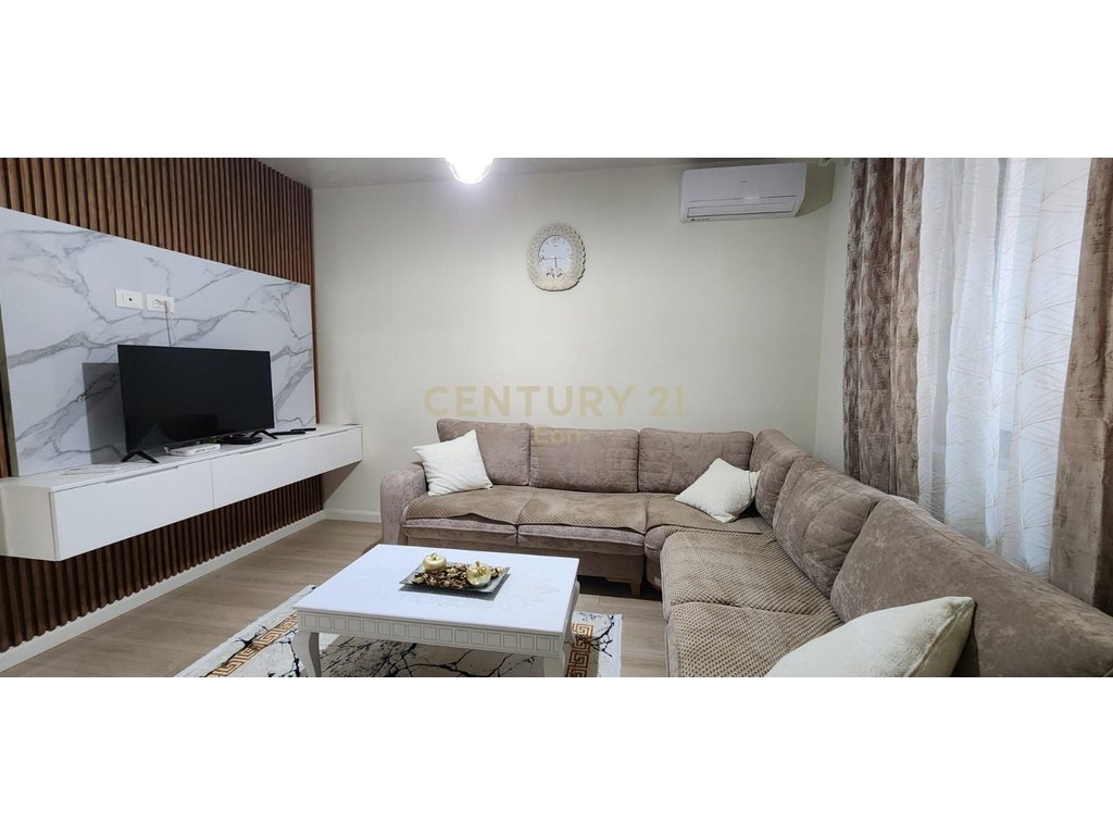Apartamento 2+1+2 para alugar em durres!!