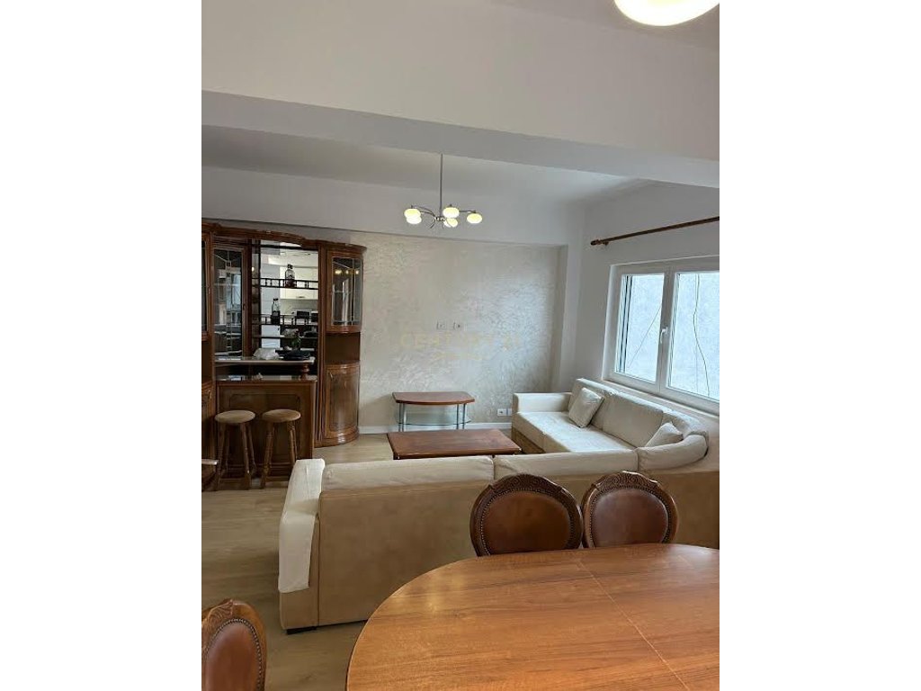 Shitet apartament 3+1+2t+3 ballkone prane markates durres!