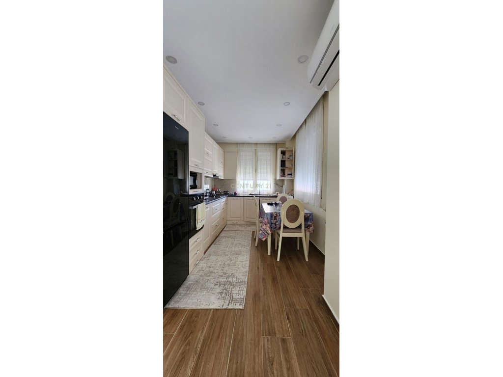 Apartamento en venta en la calle del puerto!