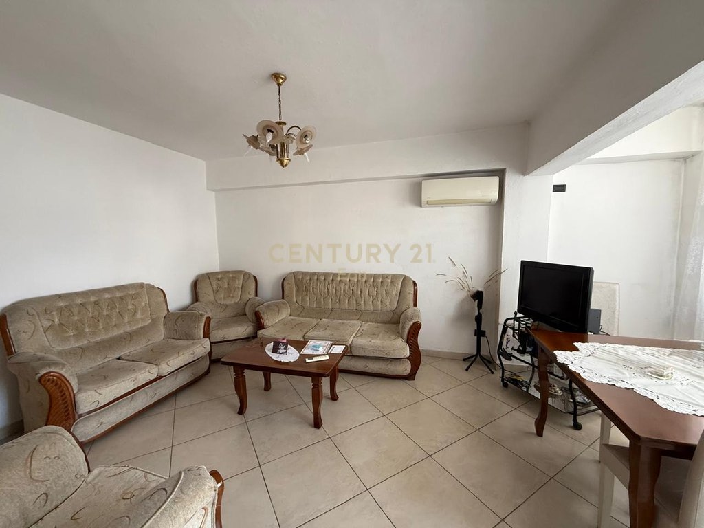 Apartamento en venta en la calle del puerto!