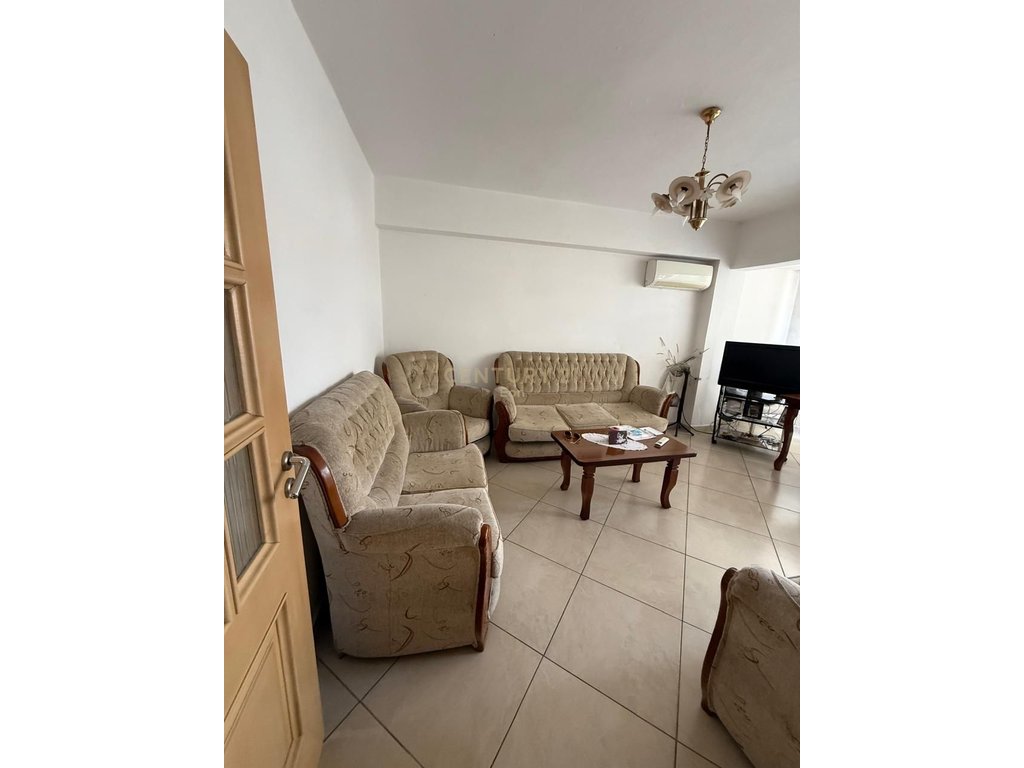 Apartamento en venta en la calle del puerto!
