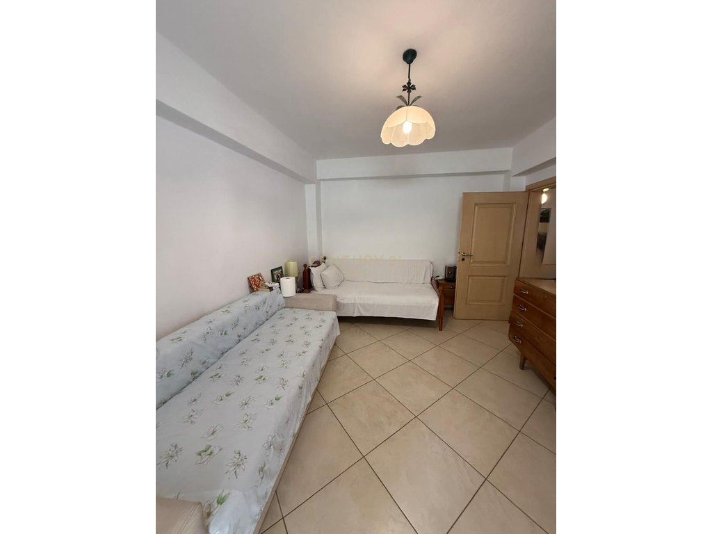 Apartamento en venta en la calle del puerto!