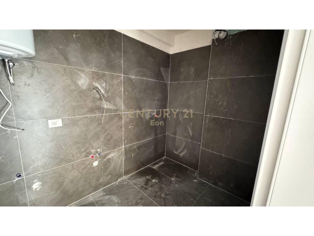 Apartment for sale in a new building near the sea in golem!