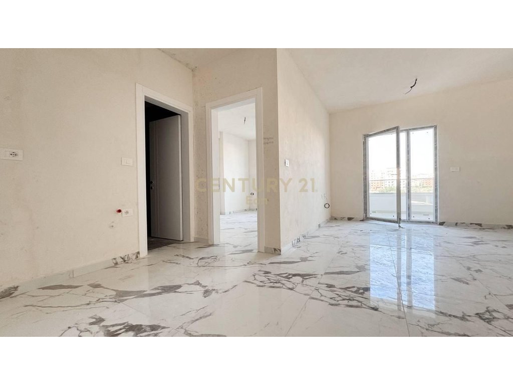 Apartment for sale in a new building near the sea in golem!