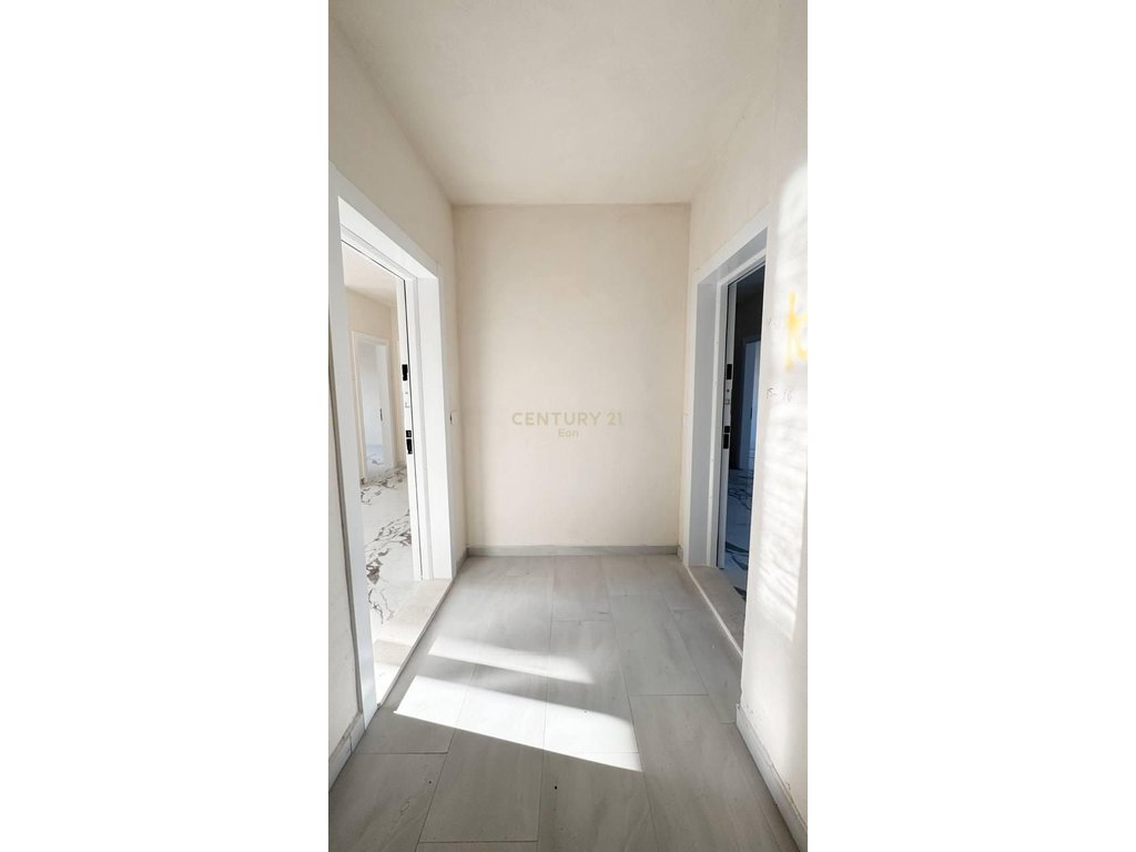 Apartment for sale in a new building near the sea in golem!
