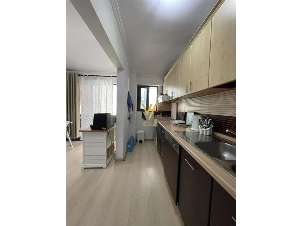 Apartamento en venta 2+1+2+balcón en ish Blloku 112 metros cuadrados