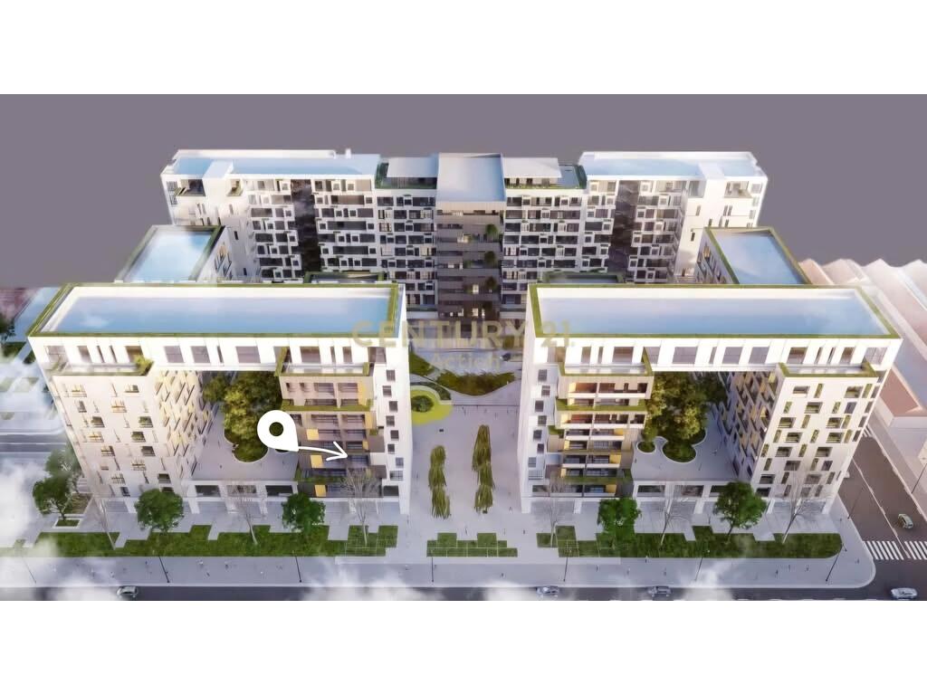 Espace lumineux à vendre/louer à square 21!