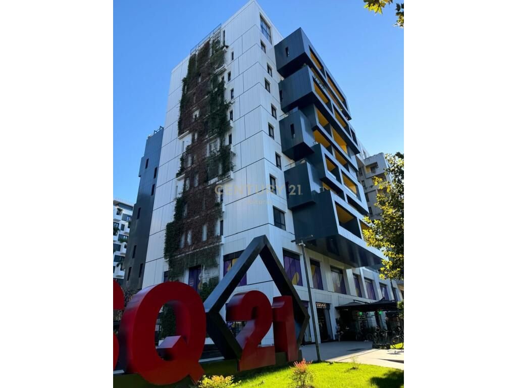 Espace lumineux à vendre/louer à square 21!