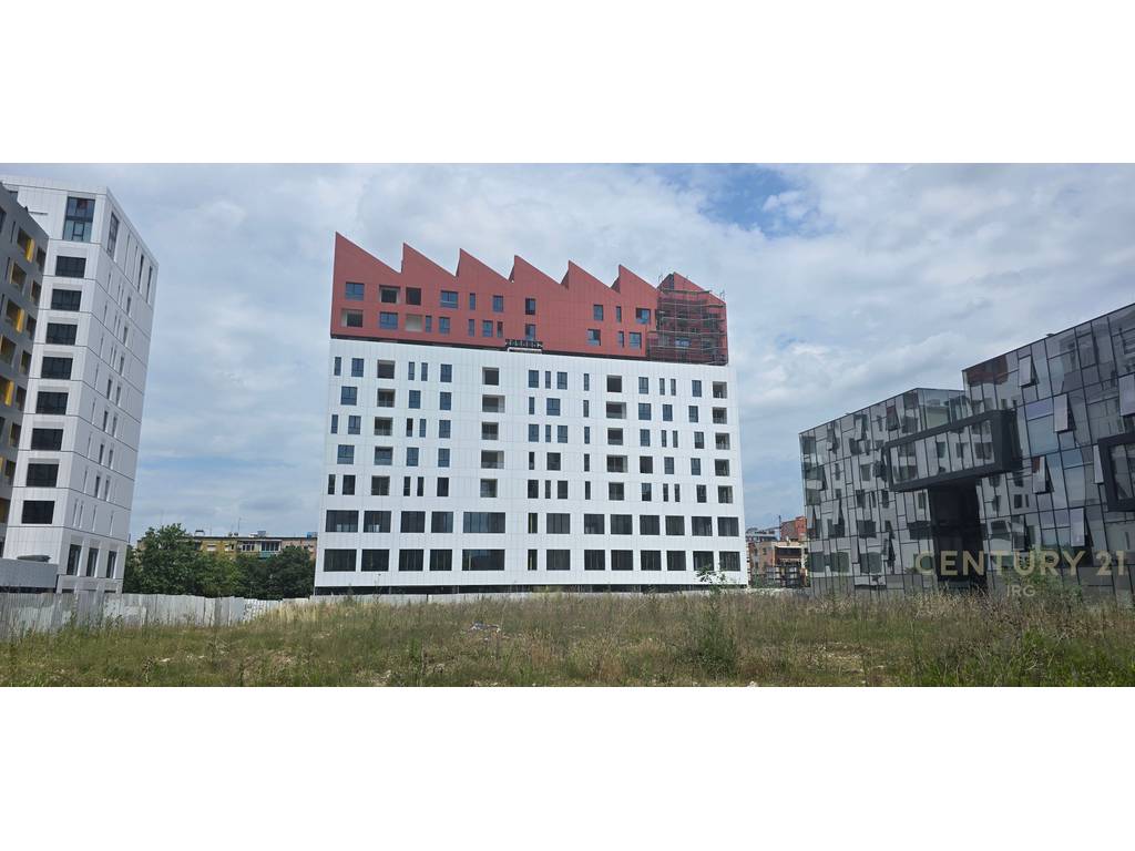 Espace lumineux à vendre/louer à square 21!