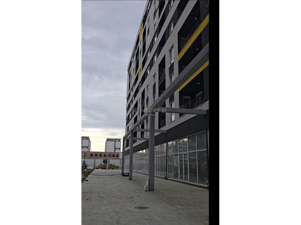 Espacio comercial en venta en univers city, Tirana!