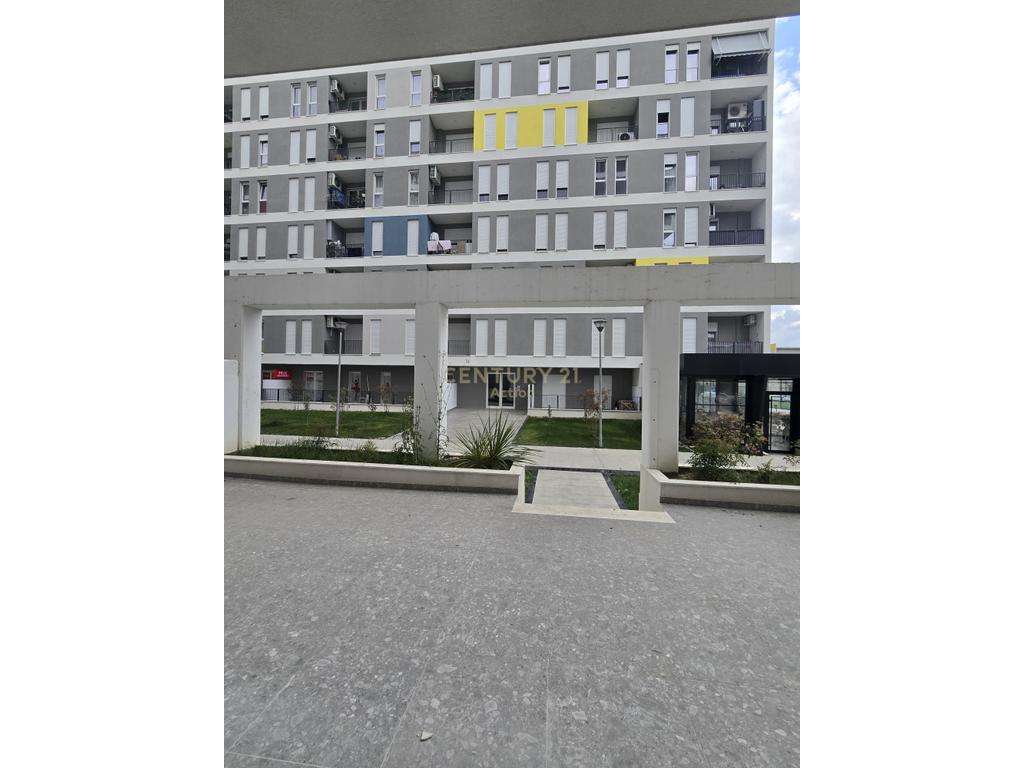 Espacio comercial en venta en univers city, Tirana!