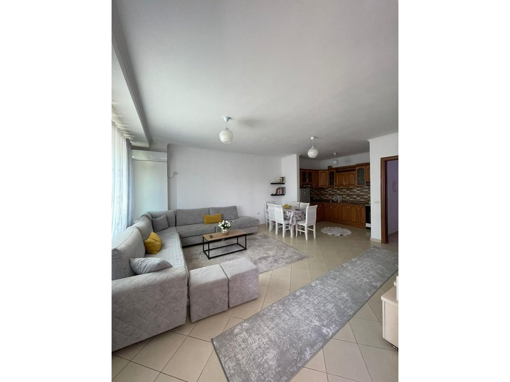 Shitet apartament 2+1 te univers city, prane qtu!