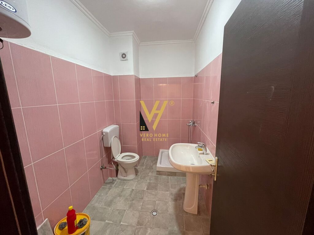 Appartamento 2+1+2+balcone nel complesso frata 105 metri quadrati
