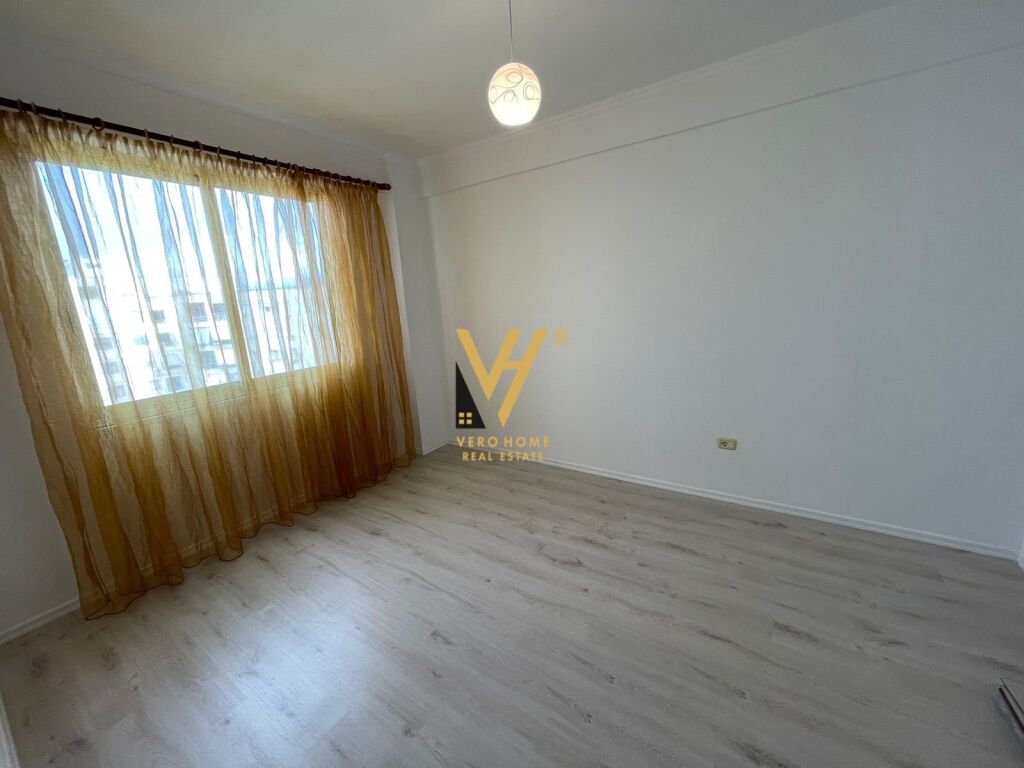 Appartamento 2+1+2+balcone nel complesso frata 105 metri quadrati