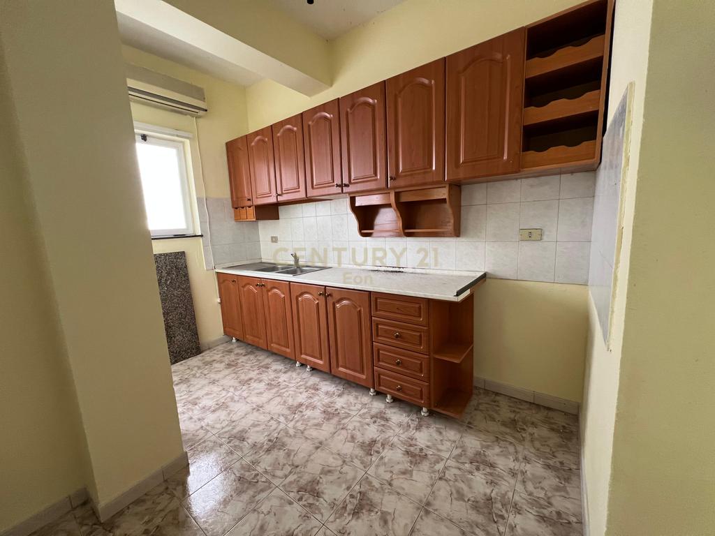 Apartamento 2+1 en alquiler en Durrës, cerca de la nueva calle del puerto! (4)