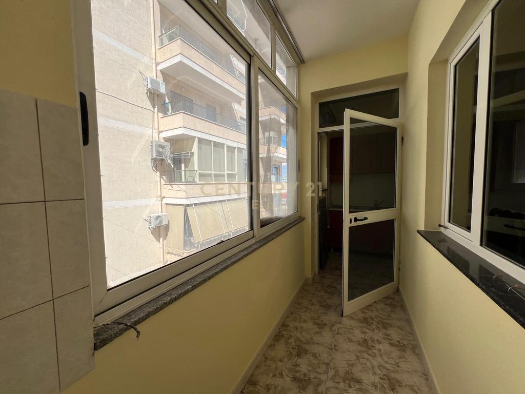 Apartamento 2+1 en alquiler en Durrës, cerca de la nueva calle del puerto! (5)