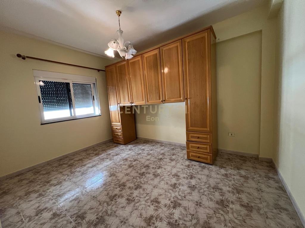 Apartamento 2+1 en alquiler en Durrës, cerca de la nueva calle del puerto! (7)