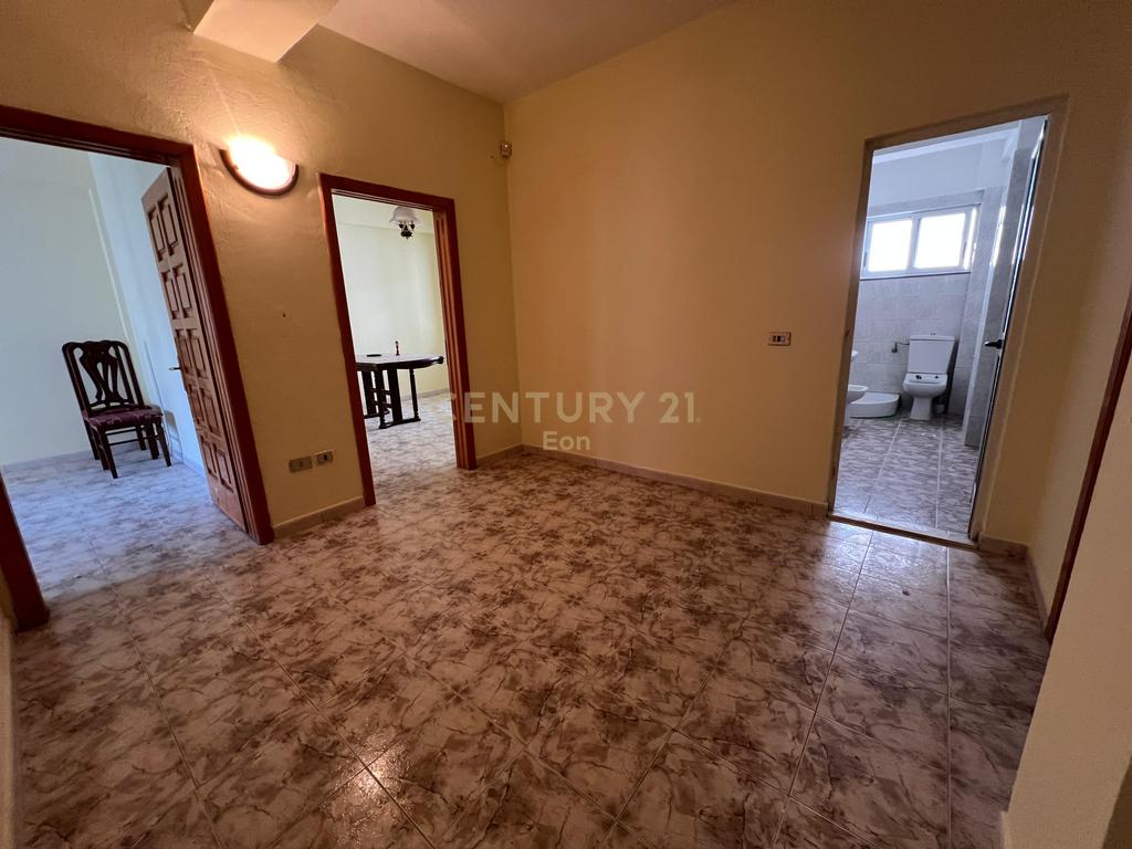Apartamento 2+1 en alquiler en Durrës, cerca de la nueva calle del puerto! (8)