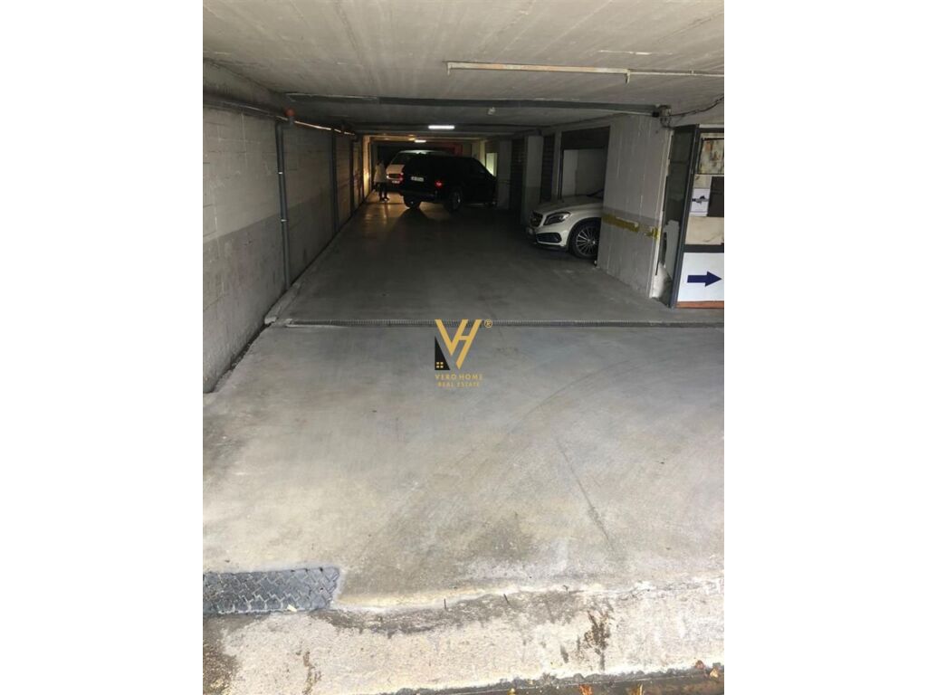 Garagem à venda na rruga e kavajës, 40 metros quadrados
