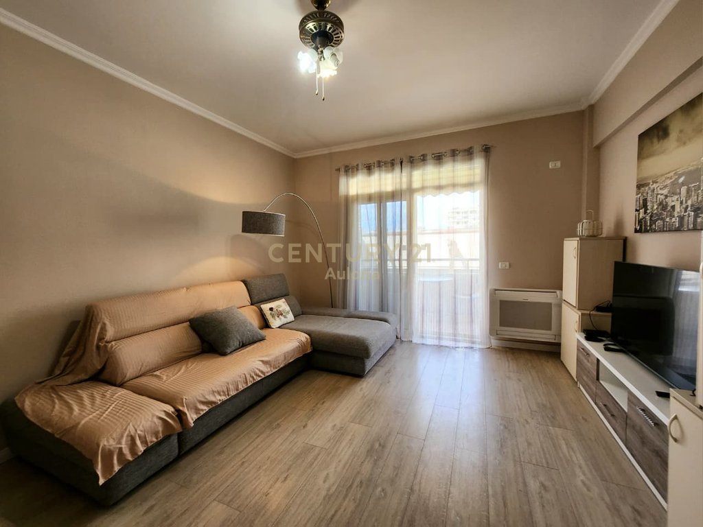 Appartement 2+1 à vendre à durres