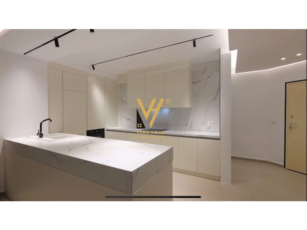 Cobertura à venda 3+1+2 em sarande 365 m²