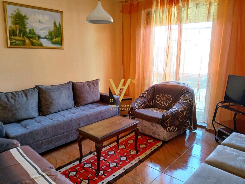 Shitet apartament 2+1+ballkon te inxhinieria e ndertimit 77 metra katror