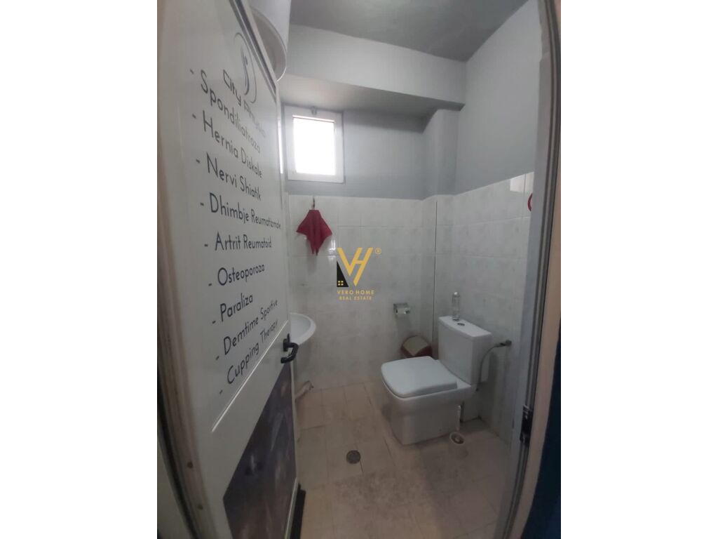 À vendre espace commercial sur rruga e durresit 115 m²