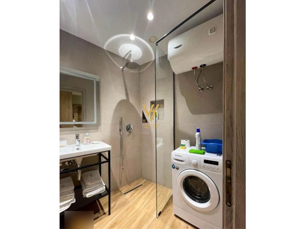 Apartment zu verkaufen 2+1+2 in sarande 106 quadratmeter
