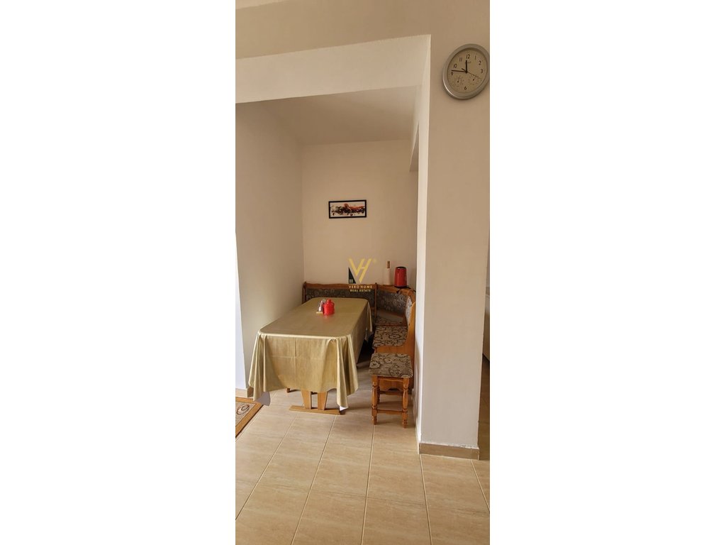 Apartment zu verkaufen 2+1+2 in sarande 106 quadratmeter