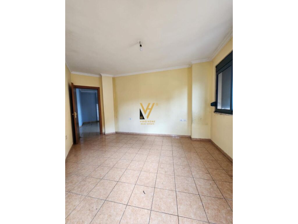 Apartment for sale 2+1+2 on elbasanit street 110 m²