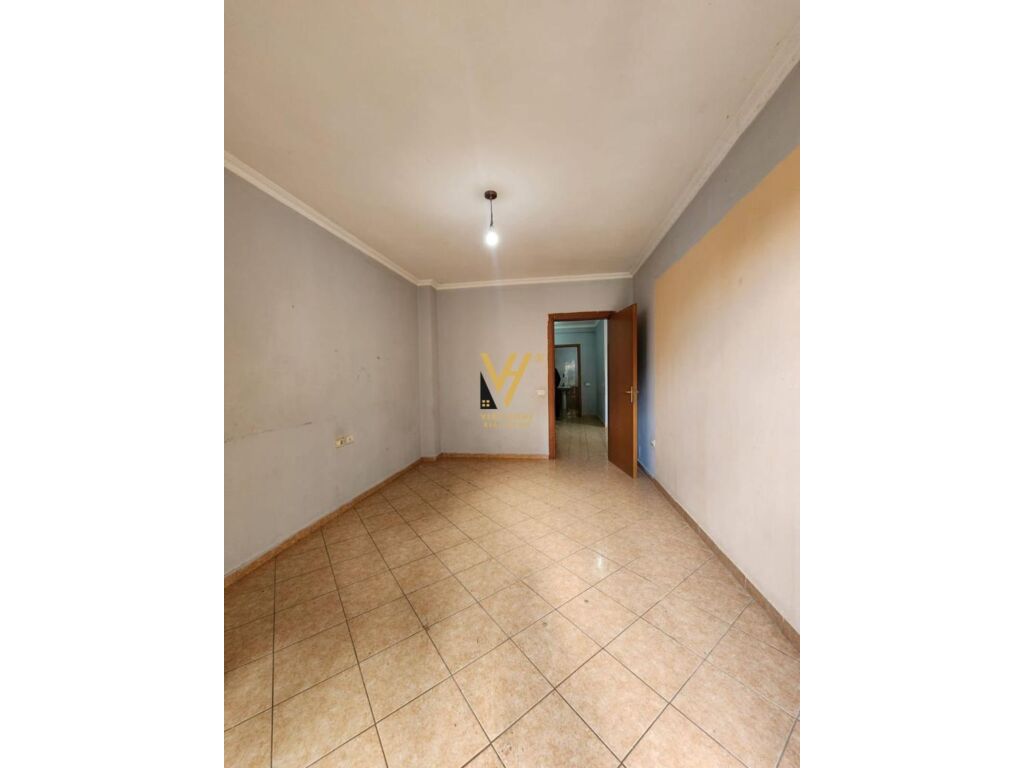 Apartment for sale 2+1+2 on elbasanit street 110 m²