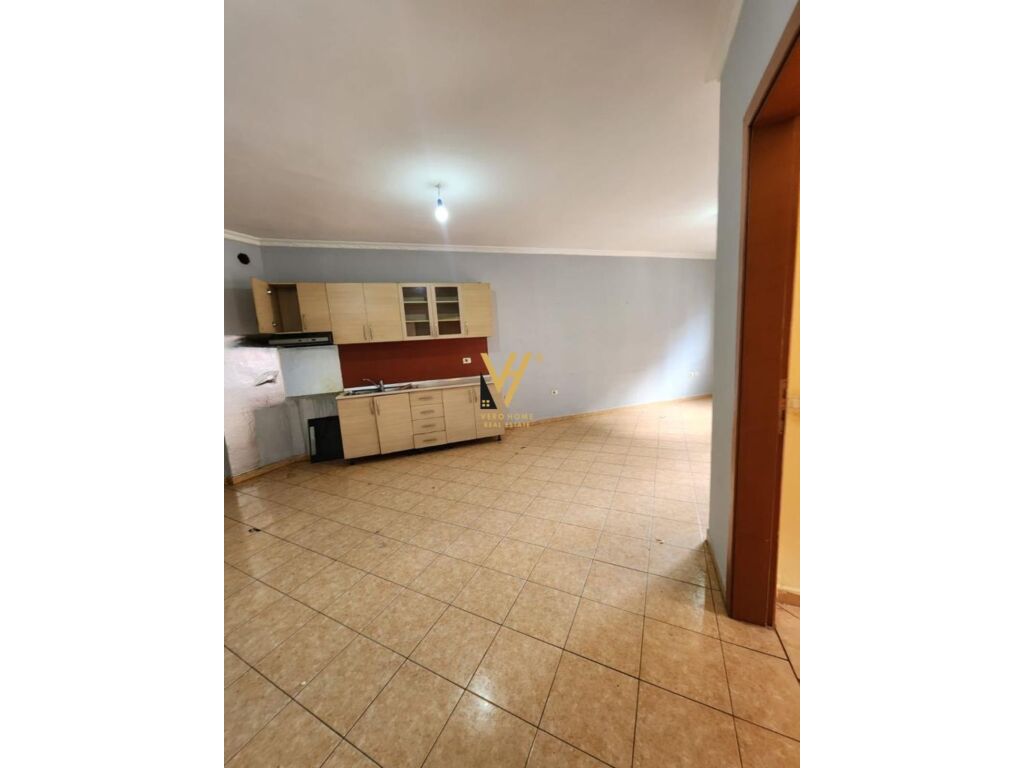 Apartment for sale 2+1+2 on elbasanit street 110 m²