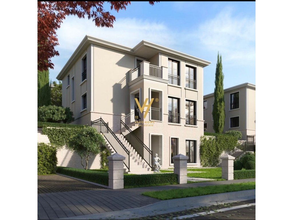 Villa à vendre avec deux étages à selite 250 m²