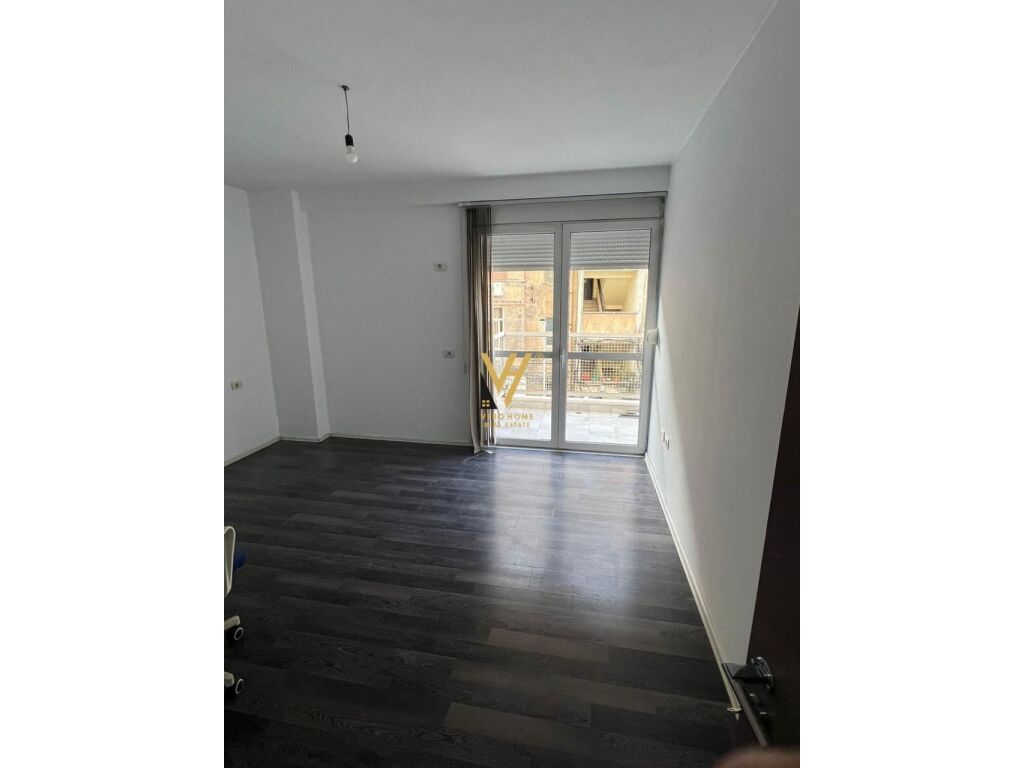 Office for rent on barrikadave street 96 m²