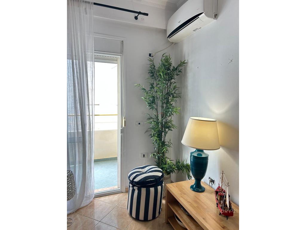Appartamento 1+1 con vista mare a lungomare!