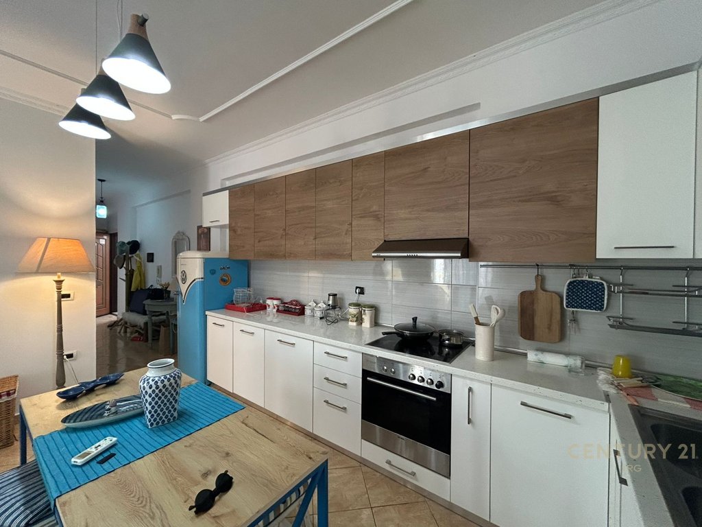 Appartamento 1+1 con vista mare a lungomare!