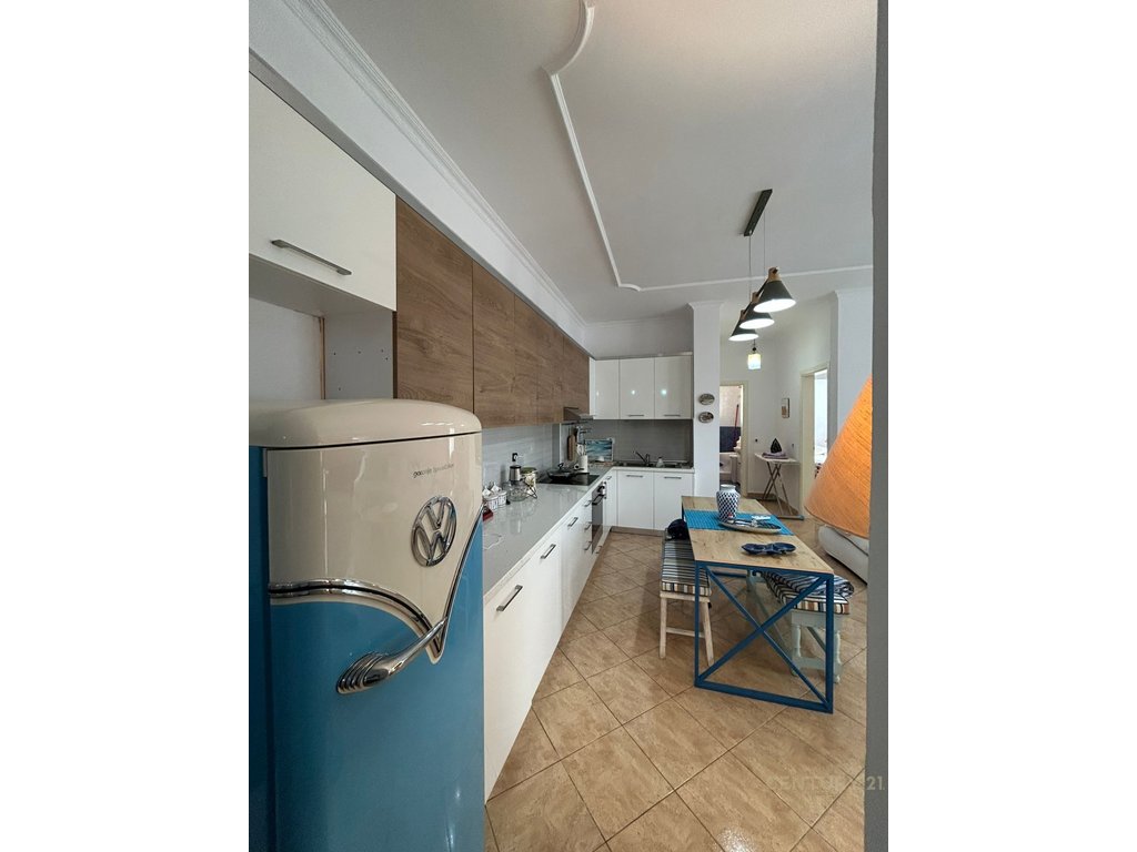 Appartamento 1+1 con vista mare a lungomare!