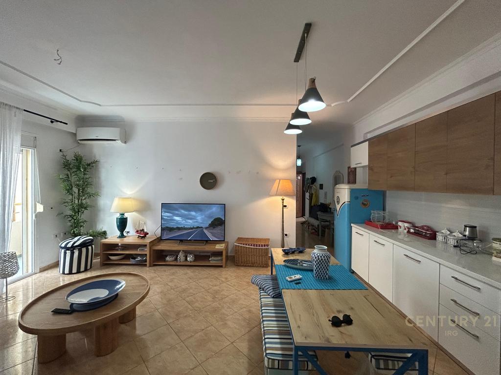 Appartamento 1+1 con vista mare a lungomare!